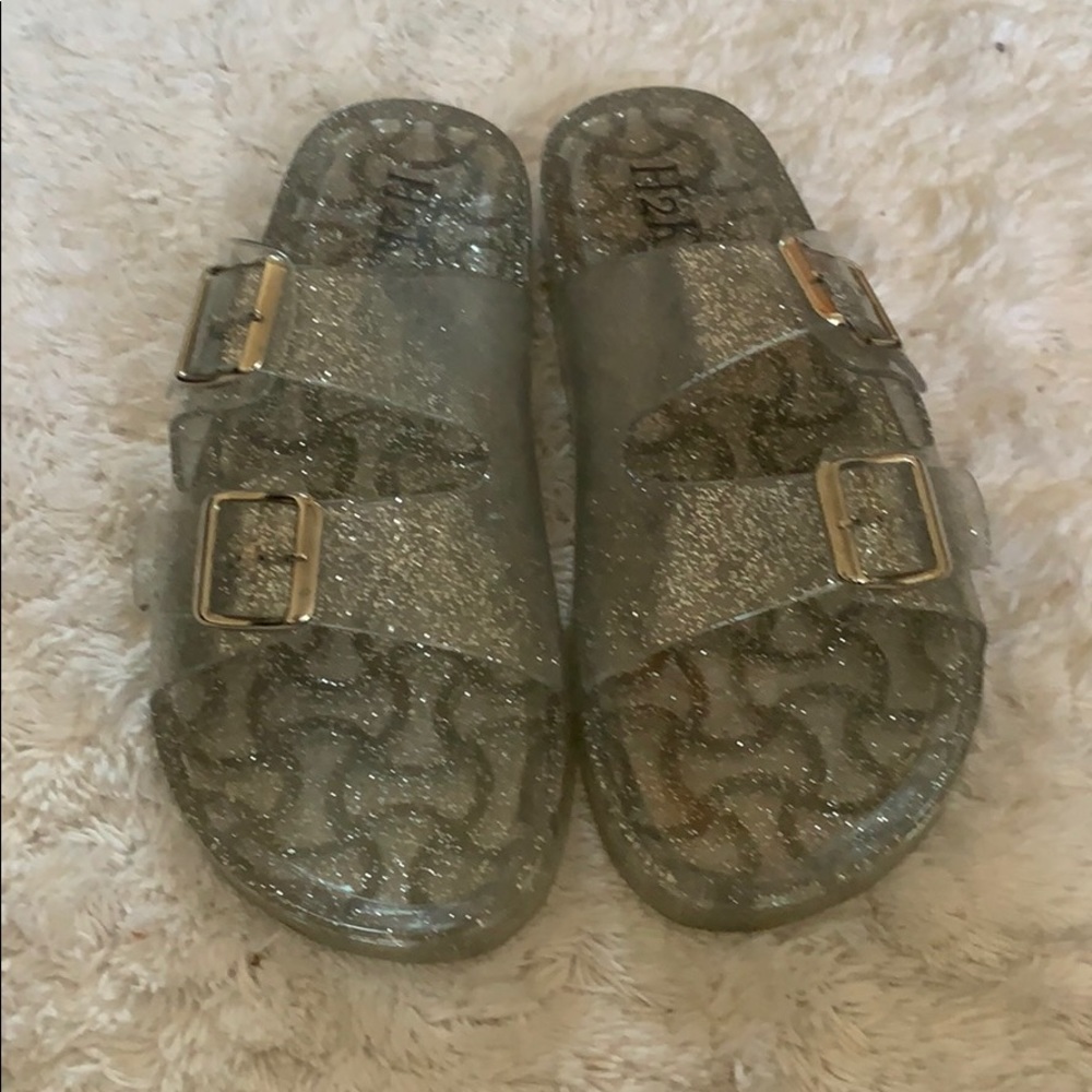 H2K sandals